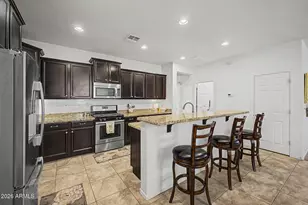 18016 W Ivy Ln, Surprise, AZ 85388 - Photo 11