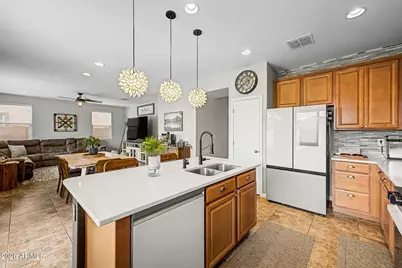 7629 W Fetlock Trail, Peoria, AZ 85383 - Photo 13