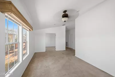 10960 N 67th Avenue, Glendale, AZ 85304 - Photo 9