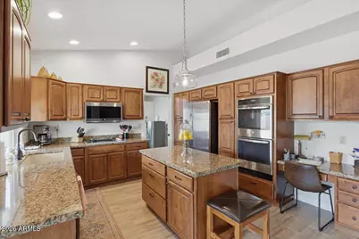 8811 W Kimberly Way, Peoria, AZ 85382 - Photo 3