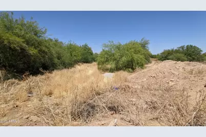 6205 S 121st Avenue #--, Tolleson, AZ 85353 - Photo 5