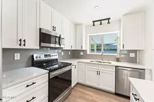 1921 E Laguna Dr, Tempe, AZ 85282 - Photo 11