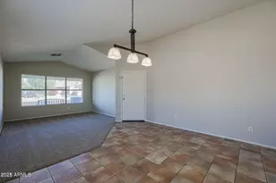 10269 W Patrick Ln, Peoria, AZ 85383 - Photo 3
