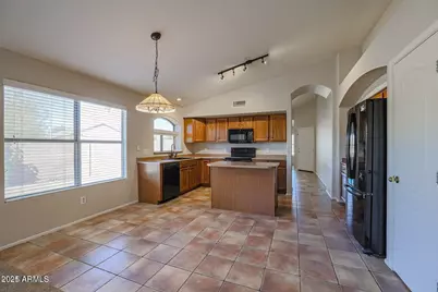 10269 W Patrick Lane, Peoria, AZ 85383 - Photo 7