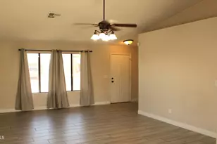 5425 N 74th Dr, Glendale, AZ 85303 - Photo 3