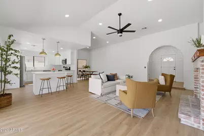 1249 E Commerce Avenue, Gilbert, AZ 85234 - Photo 7