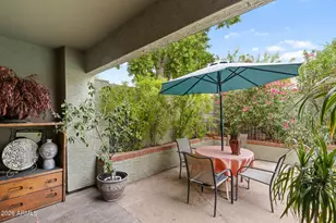 422 E Kerry Ln, Phoenix, AZ 85024 - Photo 57