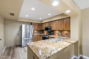 422 E Kerry Ln, Phoenix, AZ 85024 - Photo 29