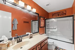 422 E Kerry Ln, Phoenix, AZ 85024 - Photo 39