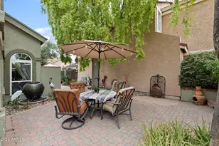 422 E Kerry Ln, Phoenix, AZ 85024 - Photo 11