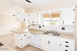 10819 W Canterbury Dr, Sun City, AZ 85351 - Photo 15