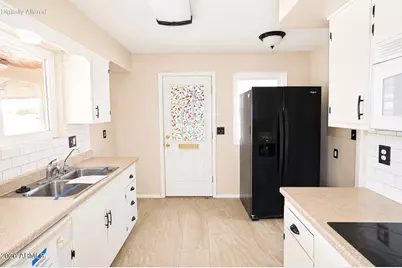10819 W Canterbury Drive, Sun City, AZ 85351 - Photo 13