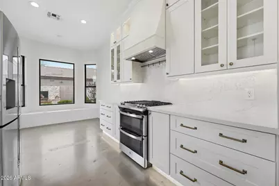 26428 N 42nd Place, Phoenix, AZ 85050 - Photo 7