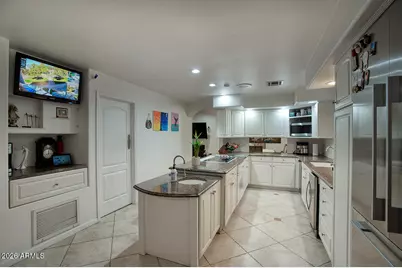 620 N Tamarisk Street, Chandler, AZ 85224 - Photo 11