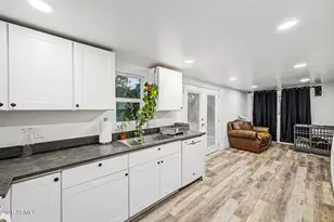 2429 W Morten Ave, Phoenix, AZ 85021 - Photo 9