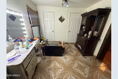 902 S 30th Drive, Phoenix, AZ 85009 - Photo 5