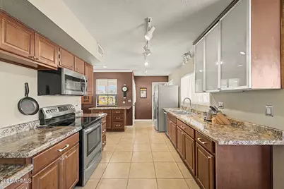 10240 W Camden Avenue, Sun City, AZ 85351 - Photo 5