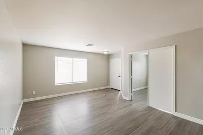 8152 N 88th Lane, Peoria, AZ 85345 - Photo 3