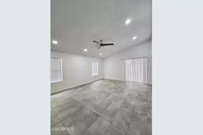 11819 N 75th Drive, Peoria, AZ 85345 - Photo 9