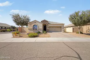 172 E Cres Pl, Chandler, AZ 85249 - Photo 1