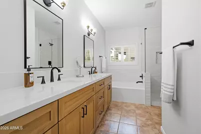 8710 W Lisbon Lane, Peoria, AZ 85381 - Photo 25