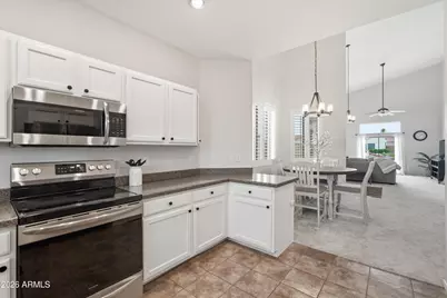 8710 W Lisbon Lane, Peoria, AZ 85381 - Photo 21