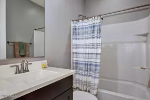 2942 W Amber Sun Dr, Phoenix, AZ 85085 - Photo 17