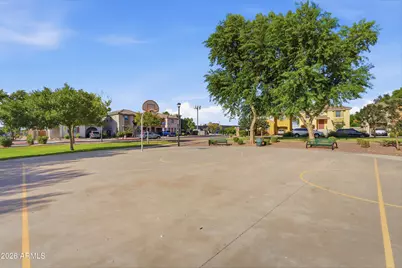 7829 W Pike Place, Phoenix, AZ 85035 - Photo 33