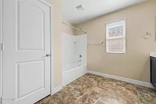 7829 W Pike Pl, Phoenix, AZ 85035 - Photo 15