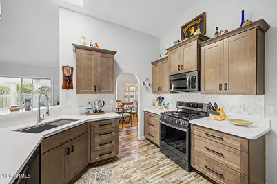 20439 N 110th Avenue, Sun City, AZ 85373 - Photo 11