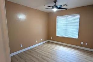 13216 W Mauna Loa Ln, Surprise, AZ 85379 - Photo 11