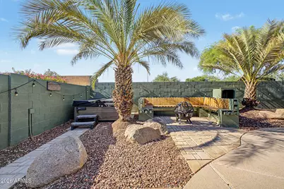 13330 W Caribbean Lane, Surprise, AZ 85379 - Photo 9