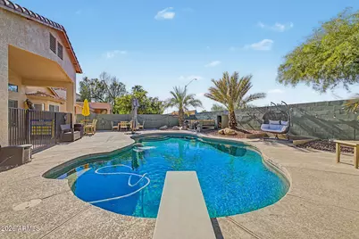 13330 W Caribbean Lane, Surprise, AZ 85379 - Photo 7