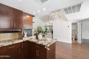 933 E Leeward Ln, Tempe, AZ 85283 - Photo 13