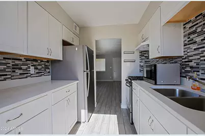 5241 N 17th Avenue #Unit B, Phoenix, AZ 85015 - Photo 7