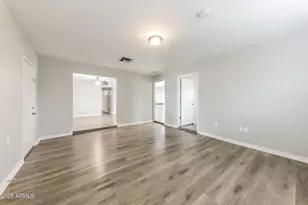 3116 W Villa Rita Dr, Phoenix, AZ 85053 - Photo 13