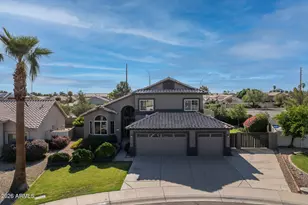 181 S Tiago Dr, Gilbert, AZ 85233 - Photo 39