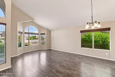 181 S Tiago Drive, Gilbert, AZ 85233 - Photo 5
