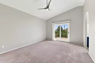 181 S Tiago Dr, Gilbert, AZ 85233 - Photo 17