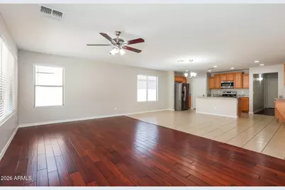 1069 W Desert Hills Drive, San Tan Valley, AZ 85143 - Photo 3