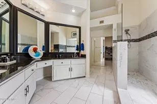 4637 W Misty Willow Ln, Glendale, AZ 85310 - Photo 15