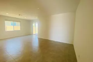 5531 S 23rd Dr, Phoenix, AZ 85041 - Photo 5