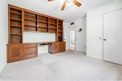 9810 W Lindgren Avenue, Sun City, AZ 85373 - Photo 27