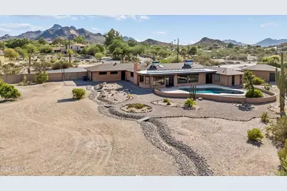 9607 N 40th Street, Phoenix, AZ 85028 - Photo 1