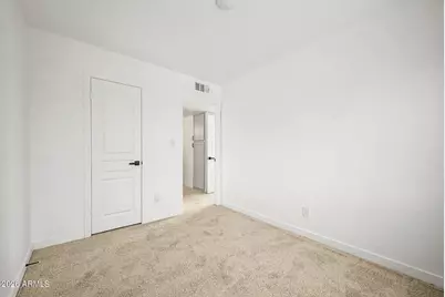 4634 E Southgate Avenue, Phoenix, AZ 85040 - Photo 15