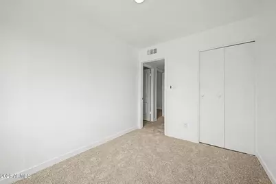 4634 E Southgate Avenue, Phoenix, AZ 85040 - Photo 17