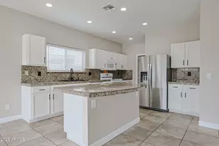 15569 W Gelding Dr, Surprise, AZ 85379 - Photo 11