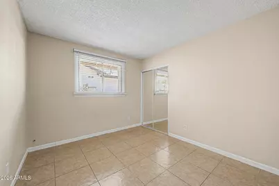 5220 N 68th Avenue, Glendale, AZ 85303 - Photo 31