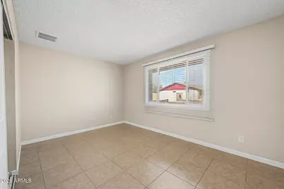 5220 N 68th Avenue, Glendale, AZ 85303 - Photo 33