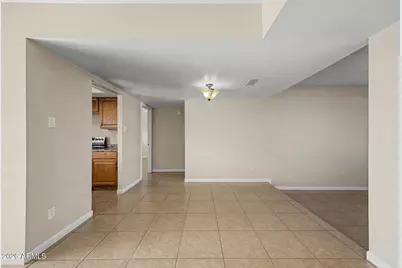 5220 N 68th Avenue, Glendale, AZ 85303 - Photo 15